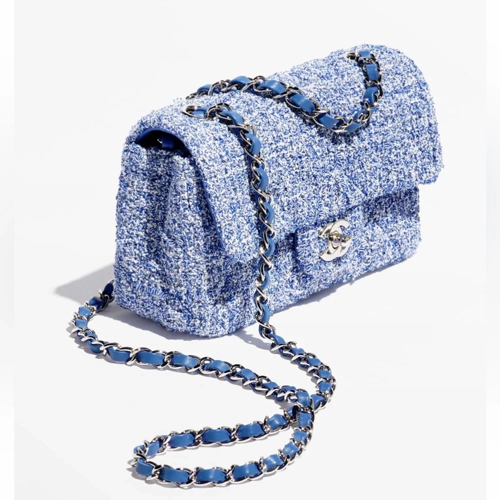 CHANEL CLASSIC MINI RECTANGULAR IN BLUE & WHITE TWEED - Picture 3 of 9